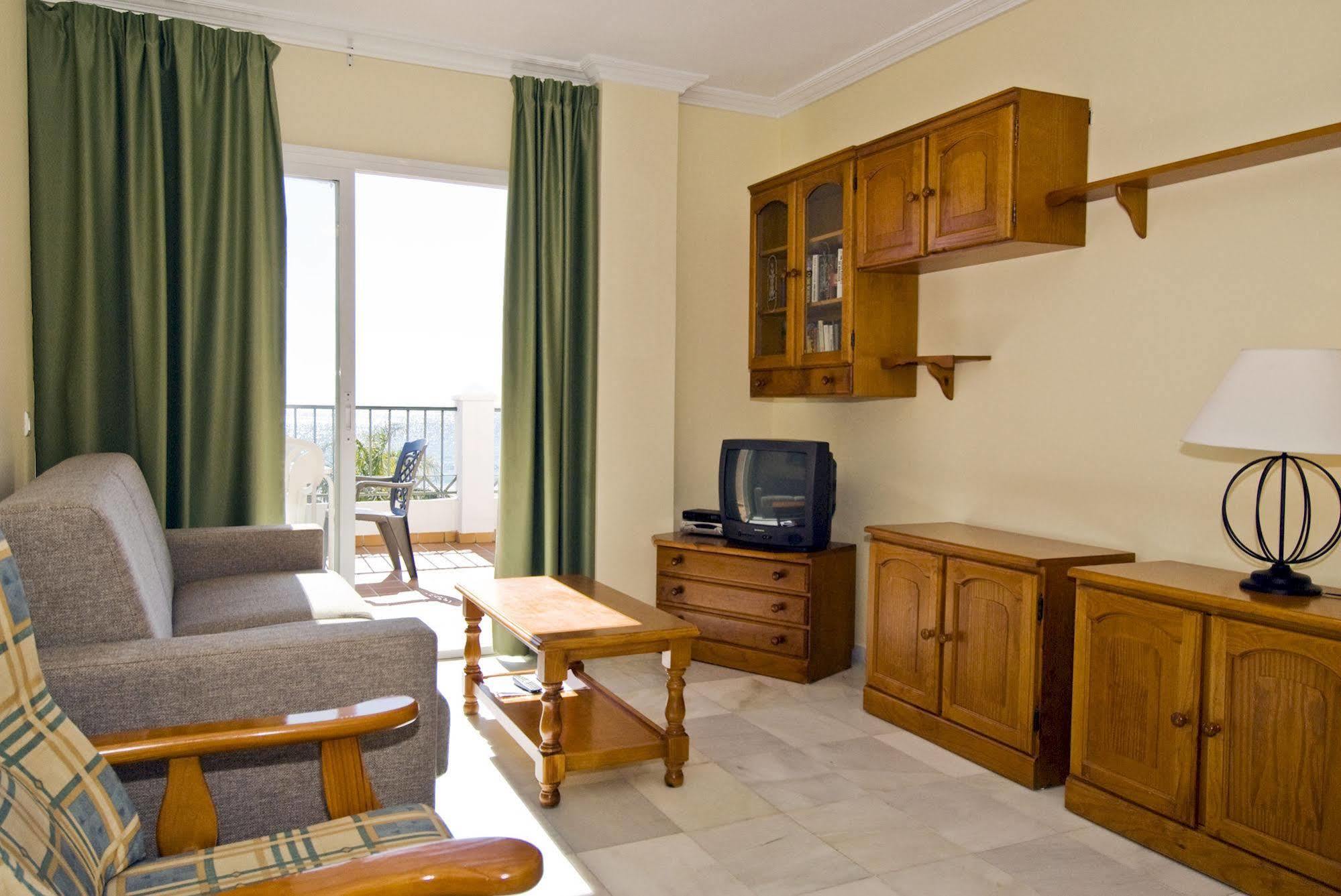 Apartamentos Hc Burriana Playa Nerja Buitenkant foto
