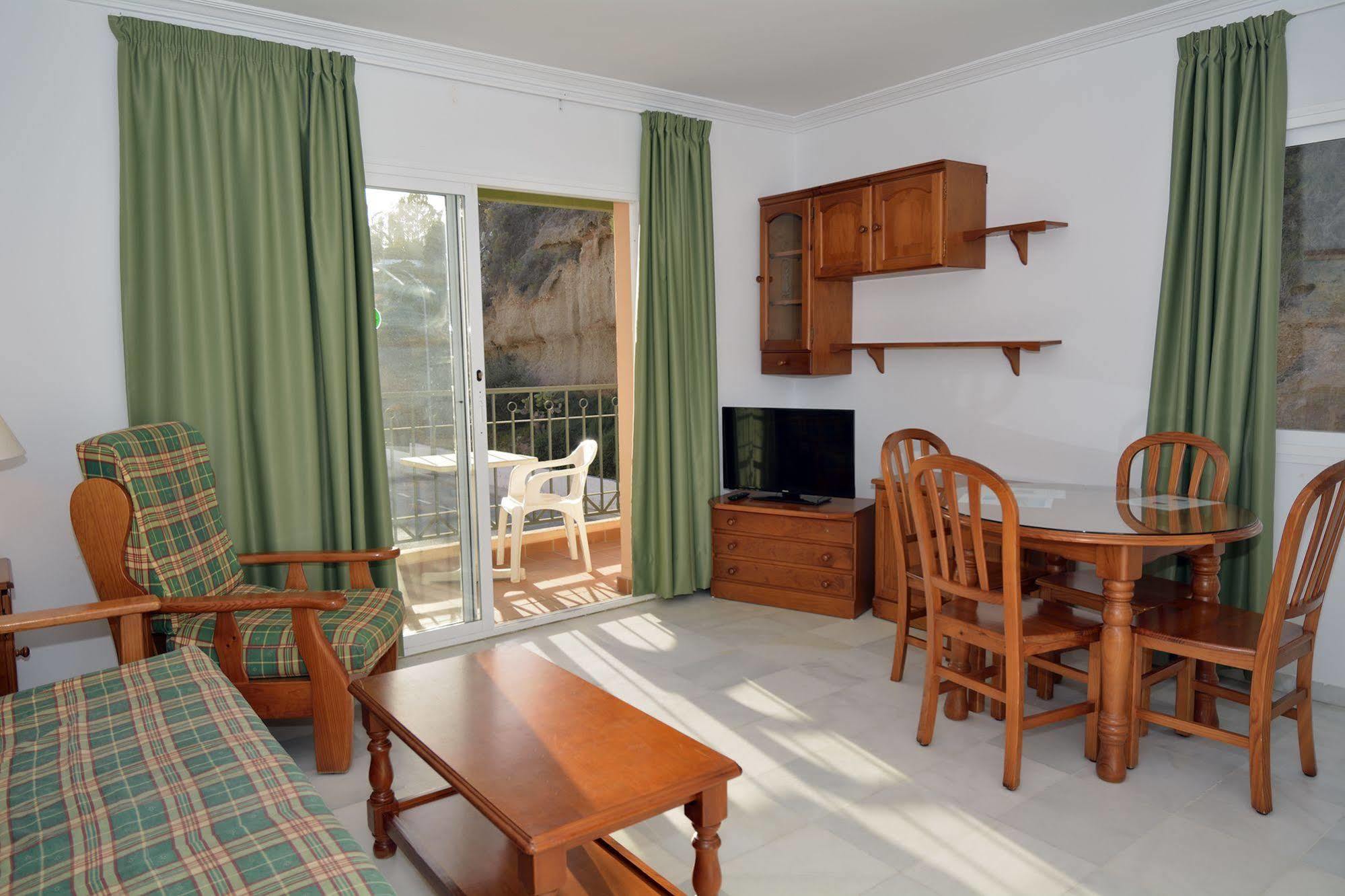 Apartamentos Hc Burriana Playa Nerja Buitenkant foto