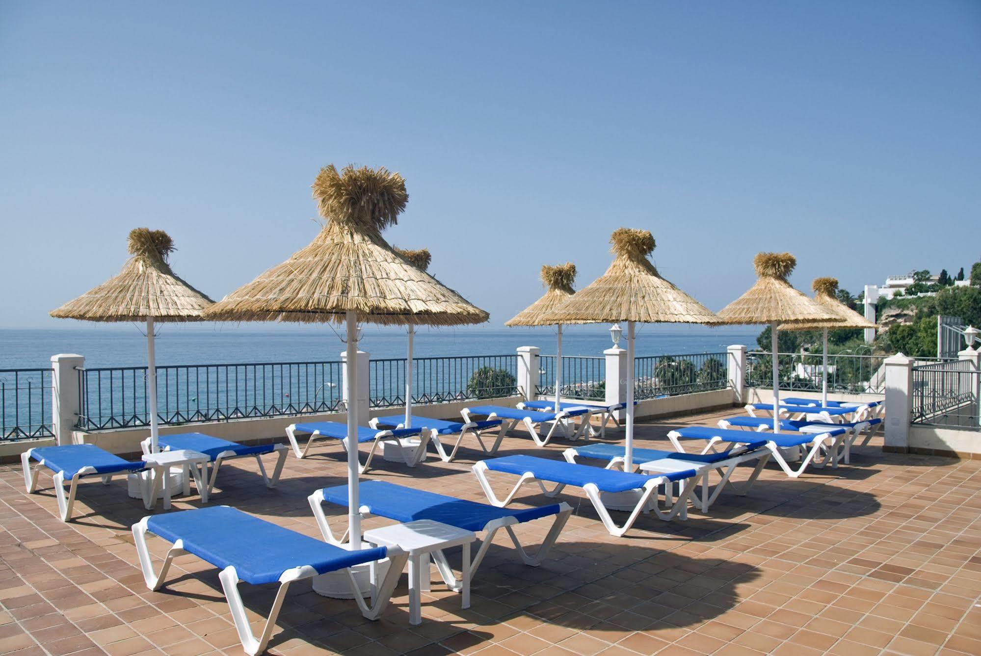 Apartamentos Hc Burriana Playa Nerja Buitenkant foto