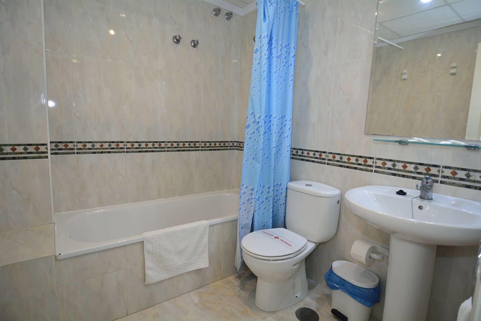 Apartamentos Hc Burriana Playa Nerja Buitenkant foto